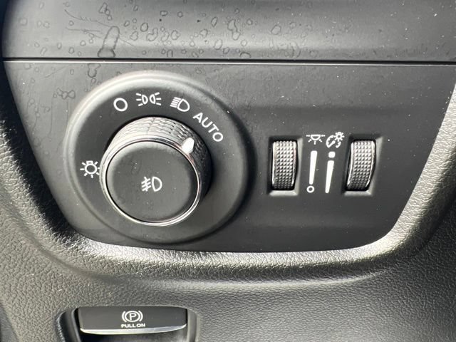 Used 2023 Jeep Grand Cherokee Limited AWD/4WD image 21