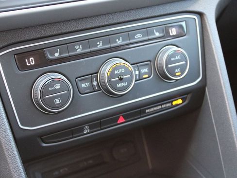 Used 2021 Volkswagen Atlas SE image 9