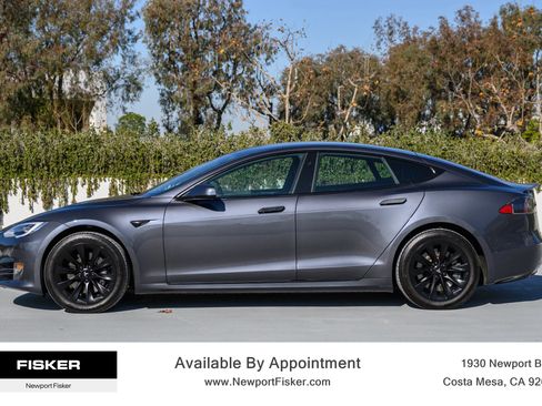 Used 2020 Tesla Model S Long Range Plus image 7