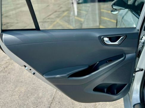 Used 2019 Hyundai Ioniq Limited FWD image 14