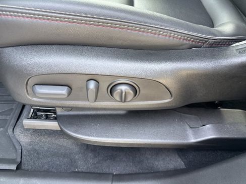 Used 2023 Chevrolet Traverse RS image 16