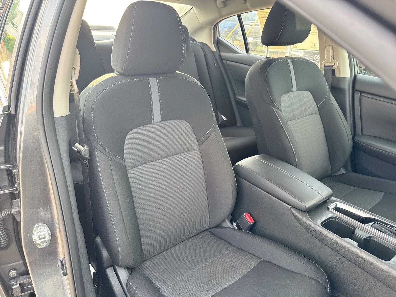 Used 2025 Nissan Sentra SV w/ Lighting Package FWD image 15