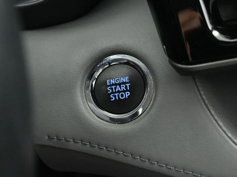 Used 2022 Toyota Highlander Limited image 32