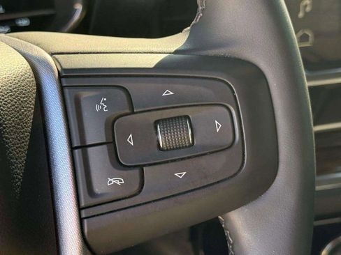 Used 2024 GMC Sierra 1500 Elevation image 38