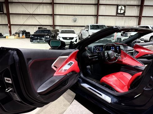 Used 2021 Chevrolet Corvette Stingray Preferred Cpe w/ Z51 Performance Package RWD image 16
