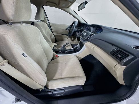 Used 2013 Honda Accord LX image 32