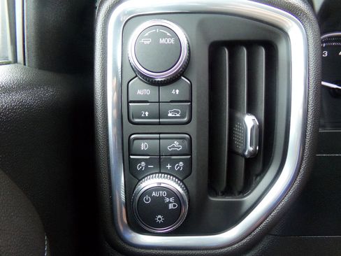 Used 2022 GMC Sierra 1500 Elevation image 17