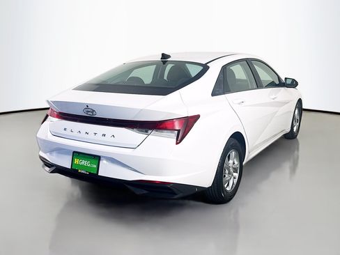 Used 2022 Hyundai Elantra SE FWD image 10
