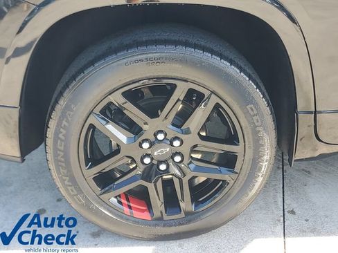 Used 2023 Chevrolet Traverse Premier w/ Redline Edition FWD image 8