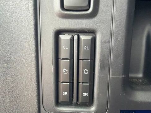 Used 2025 Ford Expedition Active AWD/4WD image 18