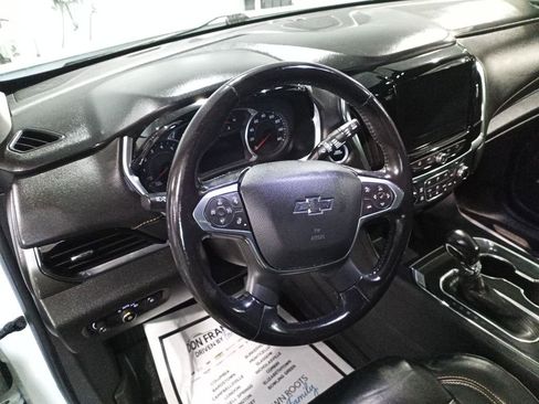 Used 2021 Chevrolet Traverse RS FWD image 18