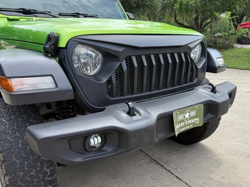 Used 2018 Jeep Wrangler Unlimited Sport S AWD/4WD image 18