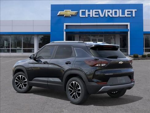 New 2026 Chevrolet TrailBlazer LT FWD image 3