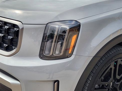 Used 2023 Kia Telluride EX X-Line image 9