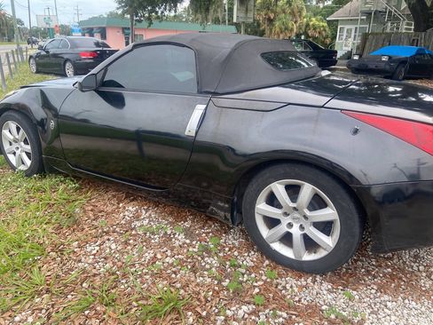 Used 2005 Nissan 350Z Touring RWD image 8