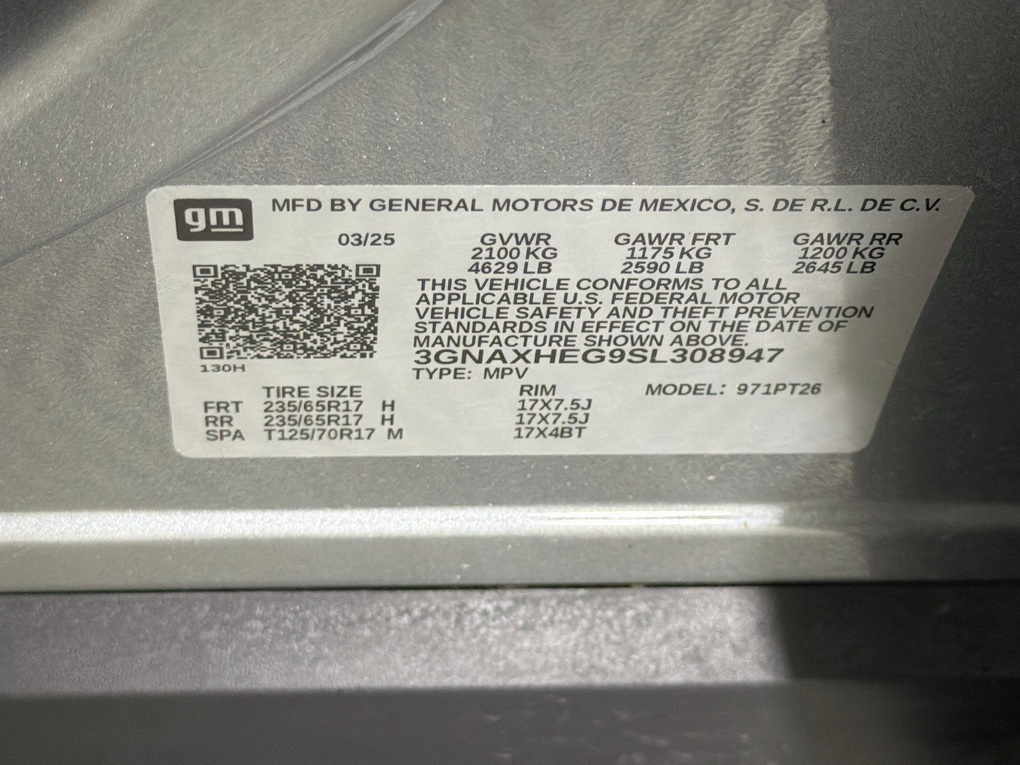 Used 2025 Chevrolet Equinox LT FWD image 12