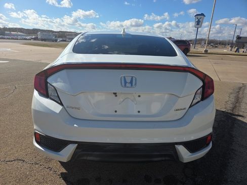 Used 2017 Honda Civic Touring image 6