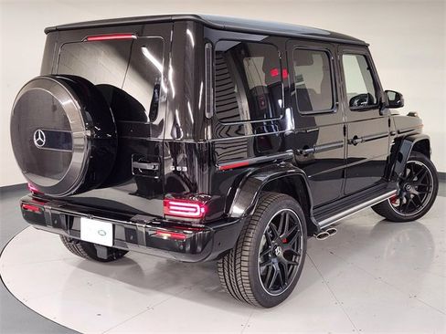 Used 2025 Mercedes-Benz G 63 AMG 4MATIC image 2