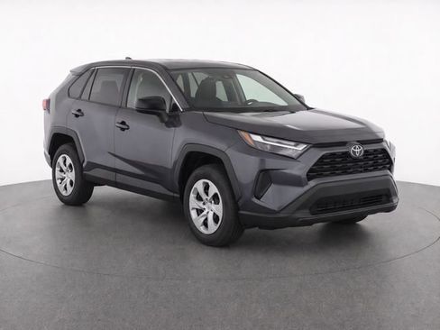 Used 2025 Toyota RAV4 LE AWD/4WD image 2