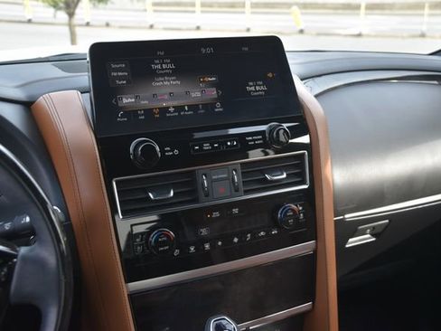 Certified 2023 INFINITI QX80 Sensory w/ All-Season Package AWD/4WD image 25