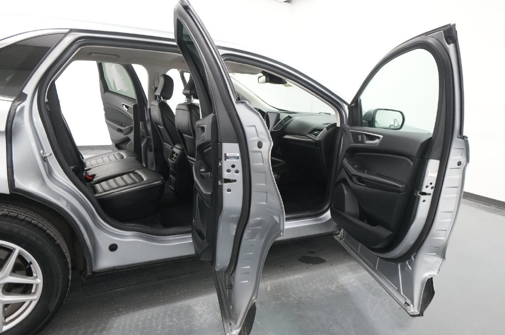 Used 2023 Ford Edge SEL AWD/4WD image 26