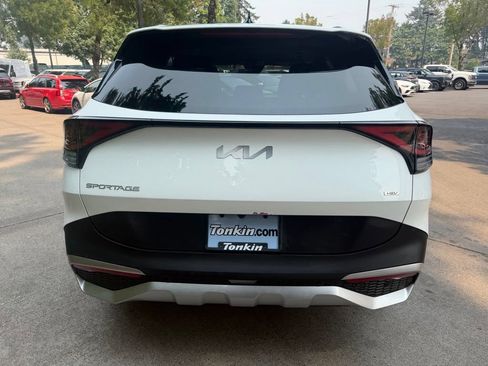 Certified 2025 Kia Sportage EX AWD/4WD image 5