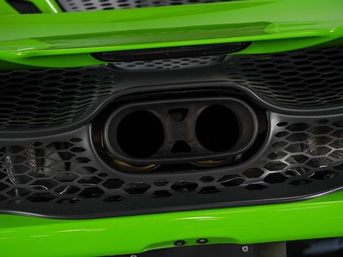 Used 2024 McLaren 750S Spider RWD image 21