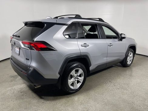 Used 2020 Toyota RAV4 XLE image 3