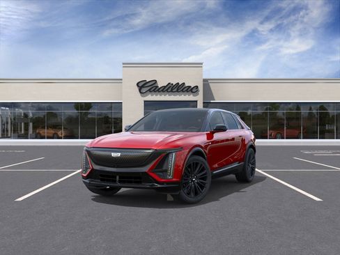 New 2026 Cadillac Lyriq Signature Sport w/ LPO, ONYX Package AWD/4WD image 8