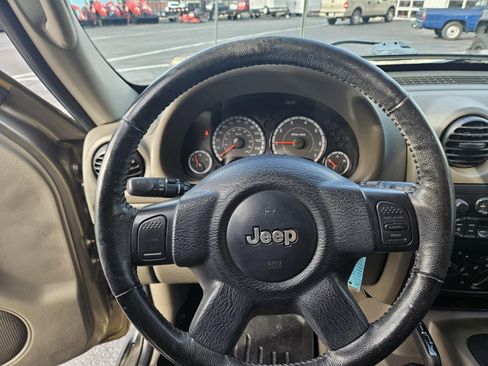 Used 2007 Jeep Liberty Sport image 7