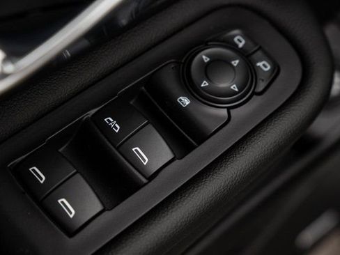 Certified 2024 GMC Terrain AT4 w/ Infotainment Package II image 22