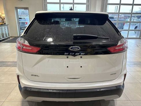 Certified 2022 Ford Edge SEL w/ Convenience Package image 4