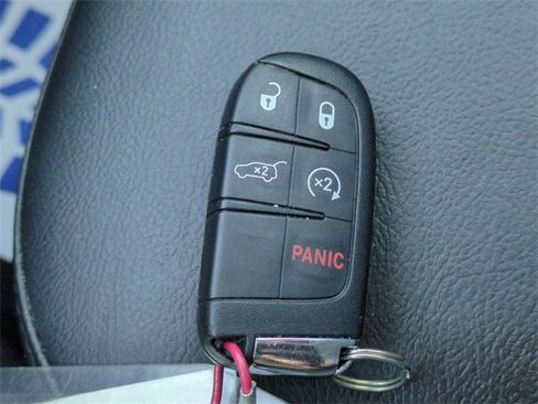 Used 2018 Jeep Compass Limited w/ Navigation Group image 29