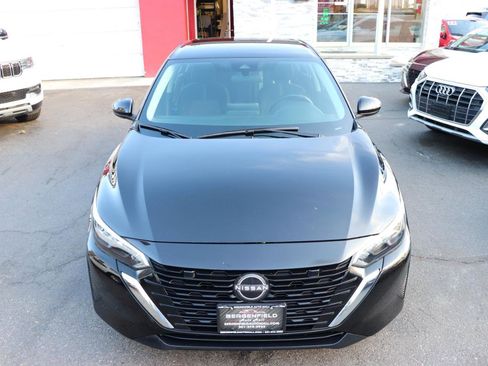 Used 2024 Nissan Sentra SV FWD image 9