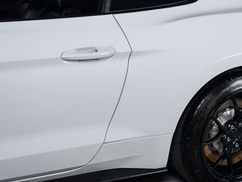 Used 2016 Ford Mustang Shelby GT350 w/ Technology Package RWD image 8