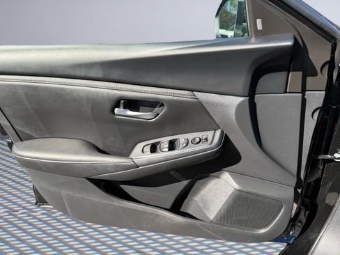 Used 2024 Nissan Sentra SV FWD image 22