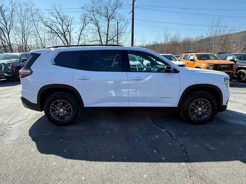 Used 2025 GMC Acadia Elevation image 6