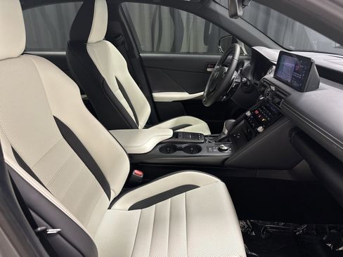 Used 2025 Lexus IS 350 F Sport image 33