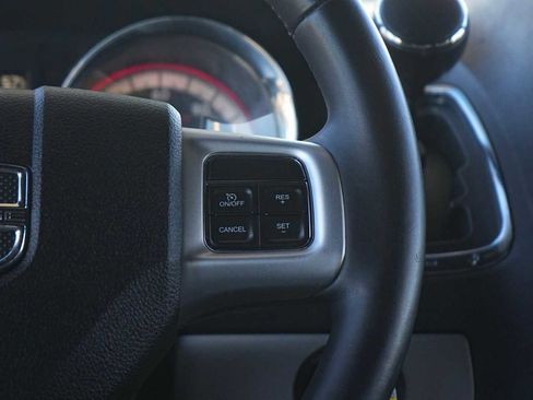 Used 2018 Dodge Grand Caravan GT image 18