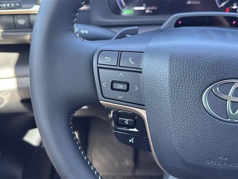 New 2026 Toyota Crown Platinum image 19