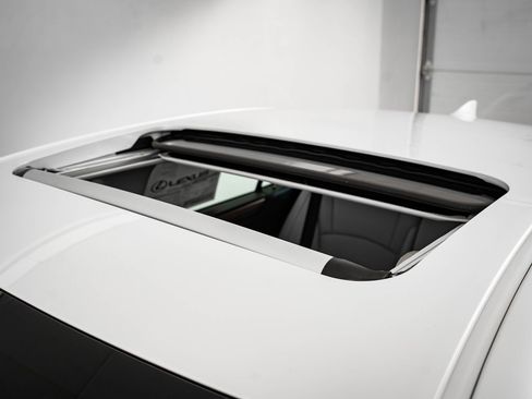 New 2025 Lexus ES 350 w/ Premium Package image 14