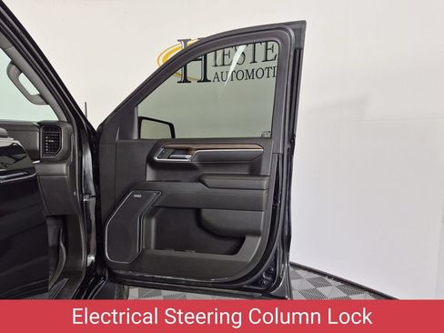 Certified 2022 Chevrolet Silverado 1500 LT Trail Boss w/ Convenience Package II AWD/4WD image 38