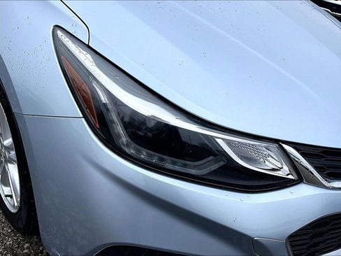 Used 2017 Chevrolet Cruze LT w/ Convenience Package image 29