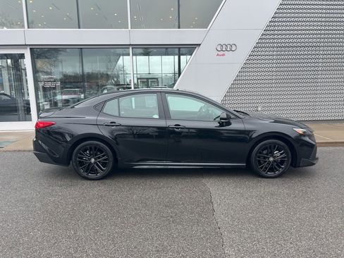 Used 2025 Toyota Camry SE image 15