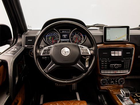 Used 2016 Mercedes-Benz G 63 AMG 4MATIC image 11