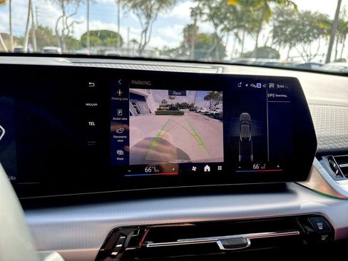 Used 2025 BMW X2 xDrive28i w/ M Sport Package image 51