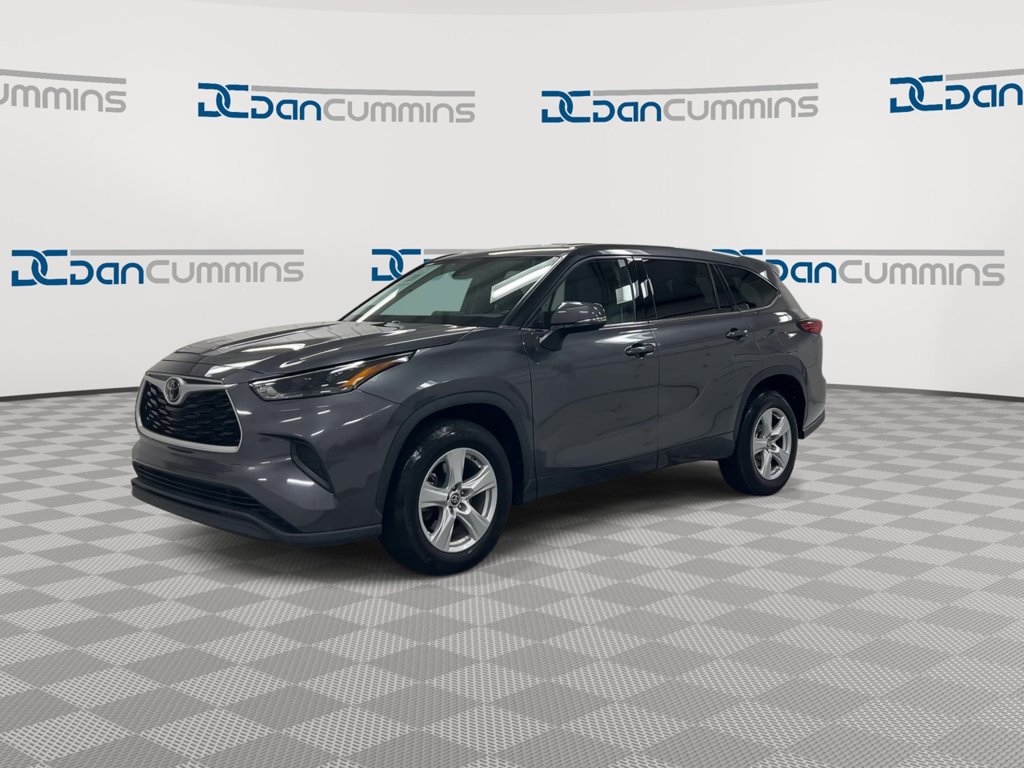 Used 2022 Toyota Highlander L FWD image 4