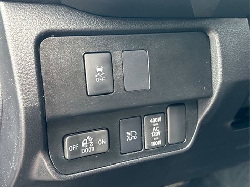 Used 2022 Toyota Tacoma TRD Off-Road image 37