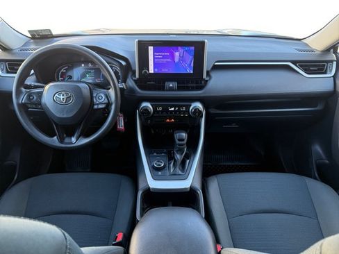 Used 2023 Toyota RAV4 LE AWD/4WD image 13