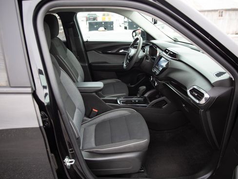 Used 2023 Chevrolet TrailBlazer LT w/ Convenience Package image 23